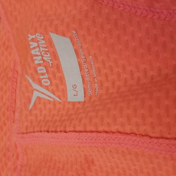 4 summer tank tops. - Picture 4 of 5